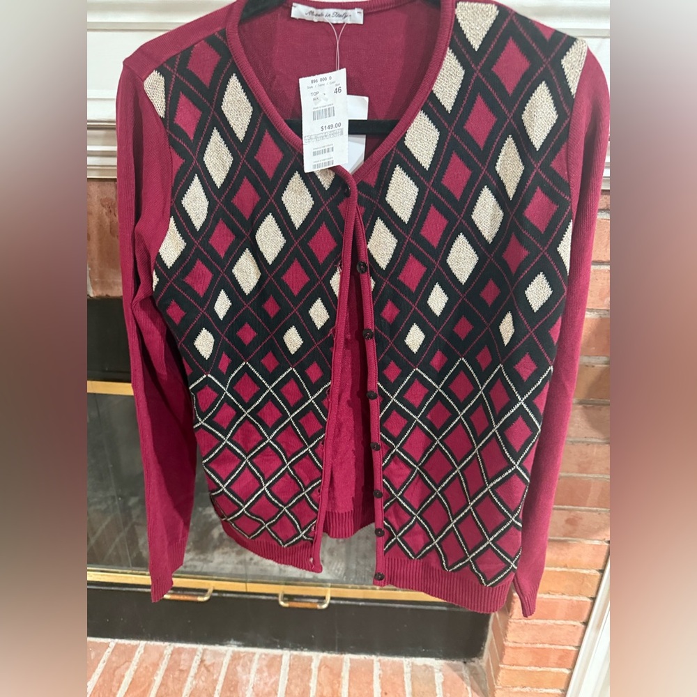 Women's Diamond Pattern Cardigan Sweater - Red and Black
